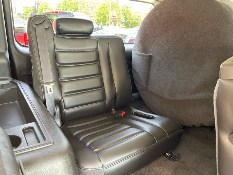 Used 2005 HUMMER H2 w/ Preferred Equipment Group AWD/4WD image 48