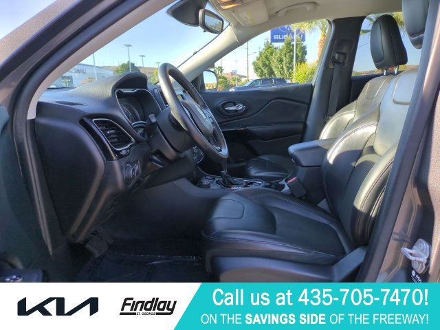 Used 2021 Jeep Cherokee Latitude Plus AWD/4WD image 16