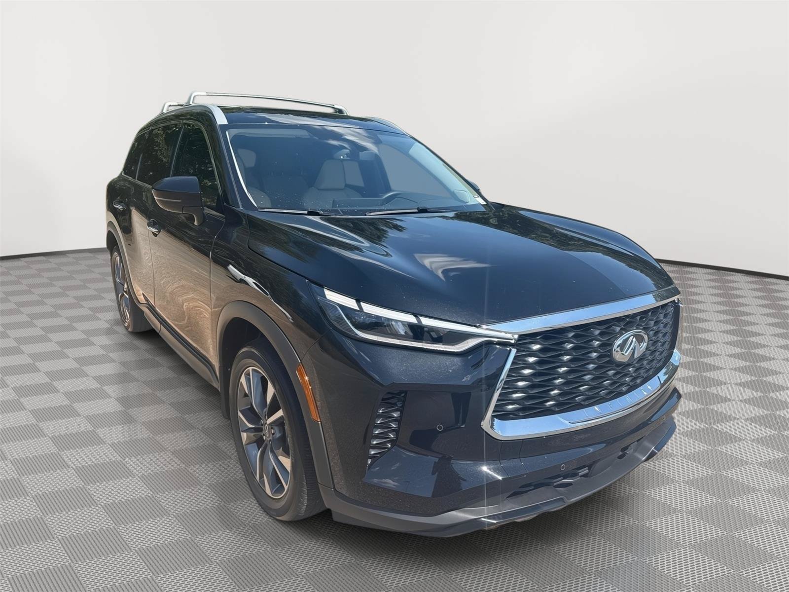 Used 2025 INFINITI QX60 Luxe w/ Lighting Package (N94) FWD image 4