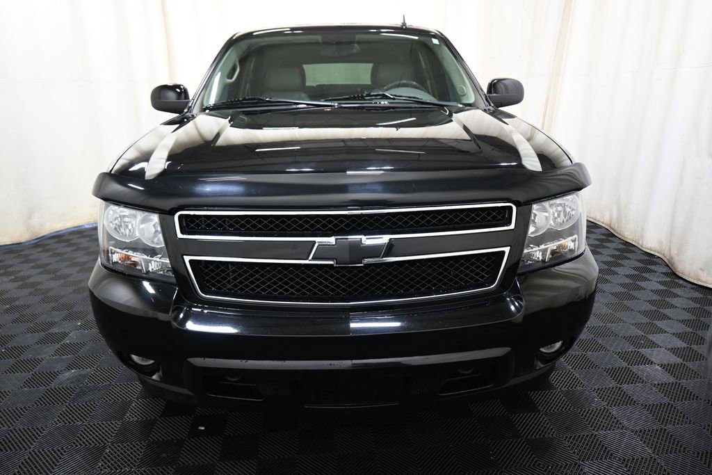 Used 2013 Chevrolet Tahoe LT w/ Luxury Package image 2