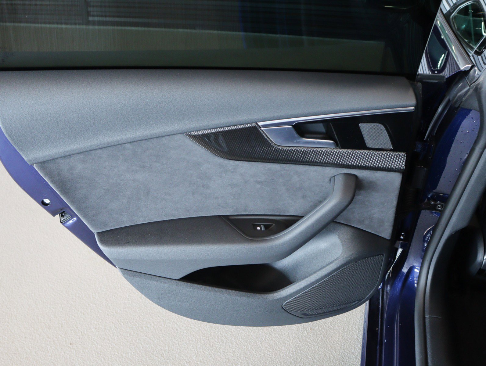 Used 2024 Audi S5 Premium w/ Convenience Package image 28