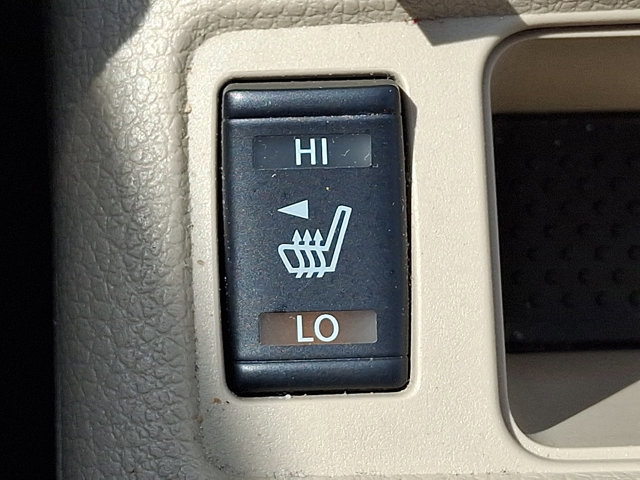 Used 2020 Nissan Rogue SV w/ Premium Package image 25