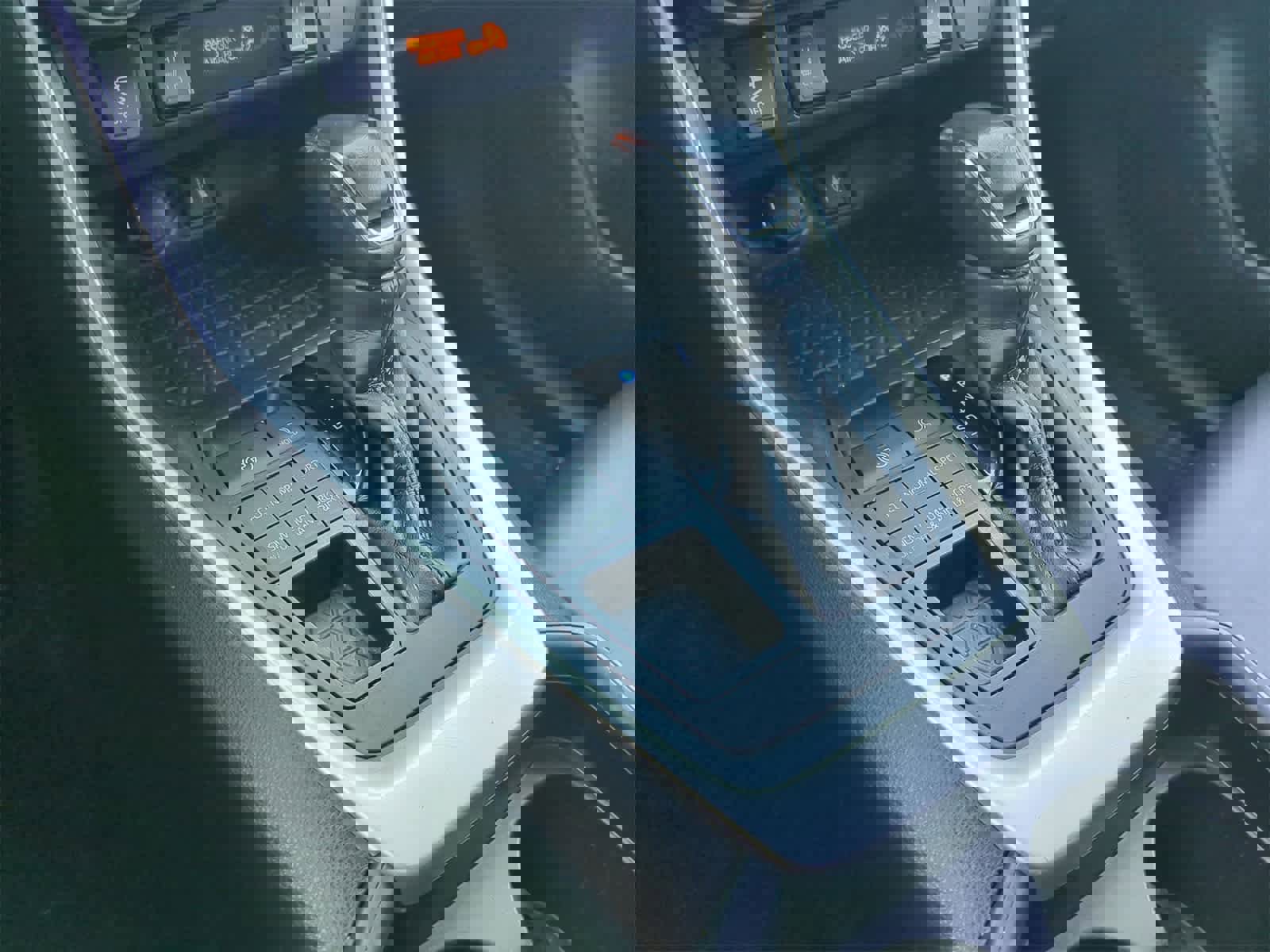 Used 2019 Toyota RAV4 XLE Premium image 32