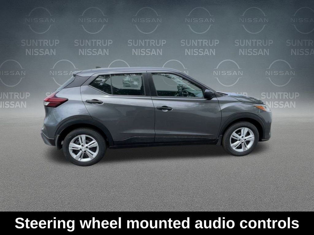 Used 2025 Nissan Kicks Play S image 11