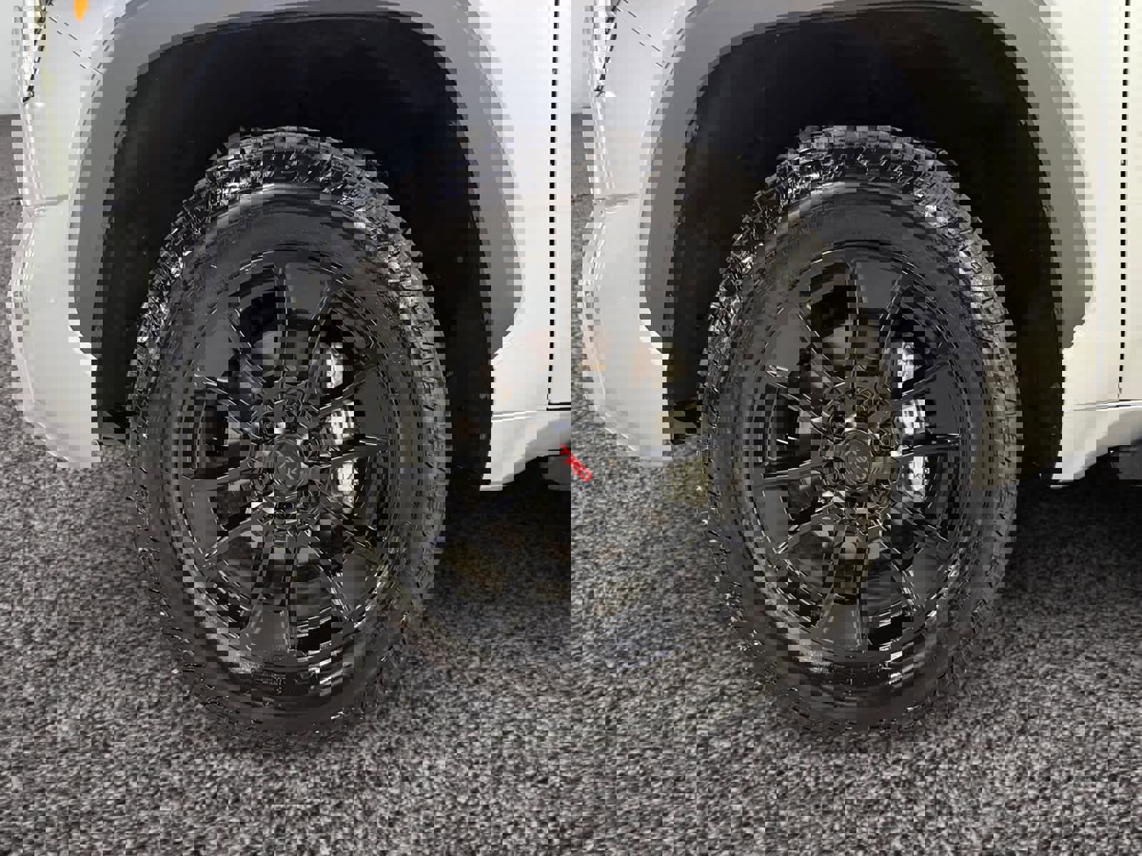 Used 2024 Toyota Tundra SR5 w/ SR5 Premium Package image 18