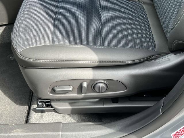 Used 2025 Buick Envista Preferred w/ Convenience I Package image 18