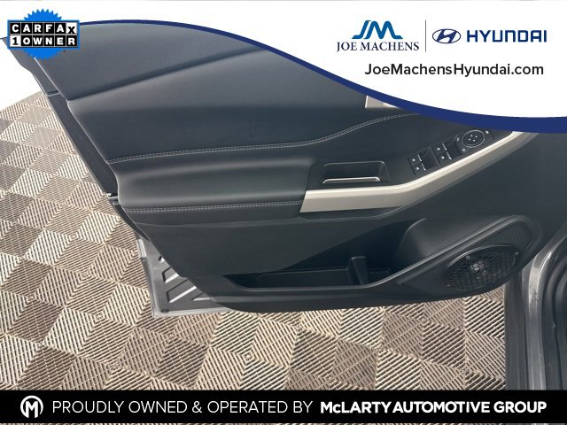 Used 2023 Ford Explorer XLT image 21