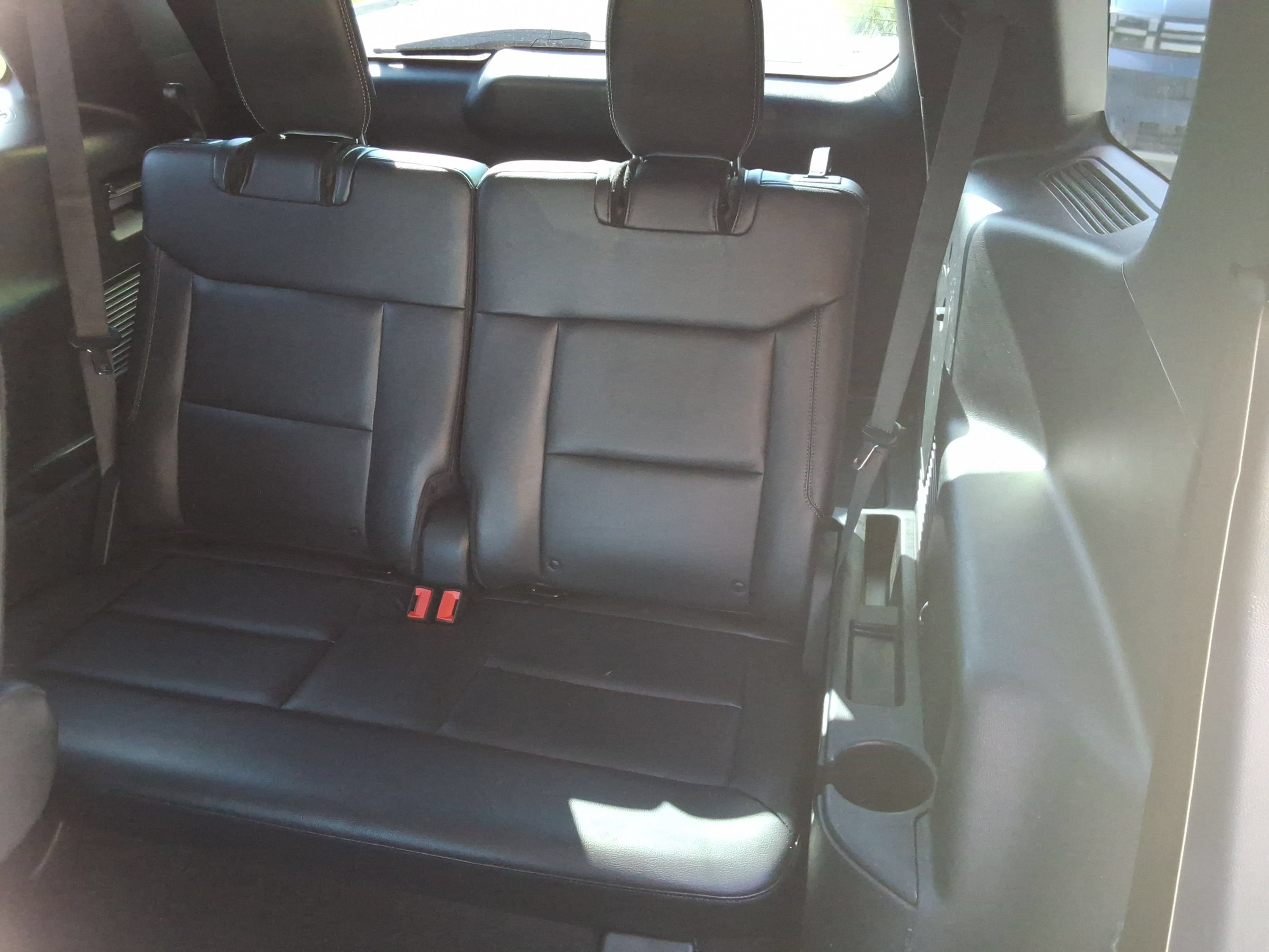 Used 2020 Ford Explorer XLT w/ Equipment Group 202A AWD/4WD image 31