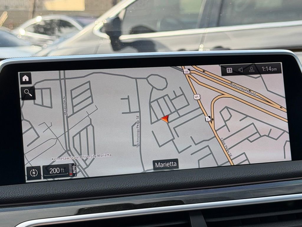 Used 2022 BMW 740i w/ M Sport Package image 21