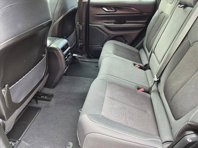 Used 2023 Jeep Grand Cherokee Laredo w/ Trailer Tow Prep Group (B) AWD/4WD image 21