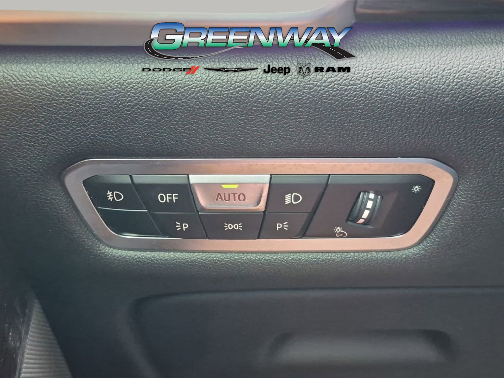 Used 2019 BMW X5 xDrive50i w/ M Sport Package AWD/4WD image 20