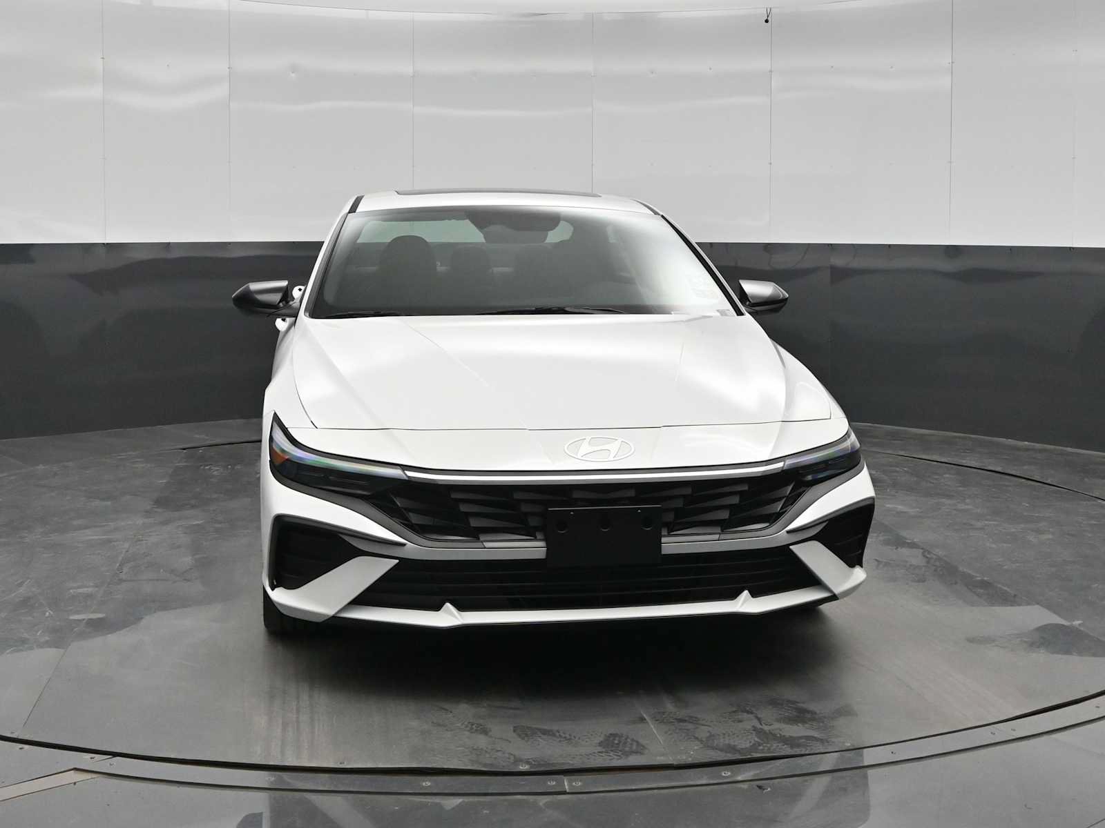 New 2026 Hyundai Elantra SEL Sport FWD video 2