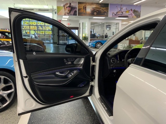 Used 2015 Mercedes-Benz S 63 AMG 4MATIC Sedan image 35