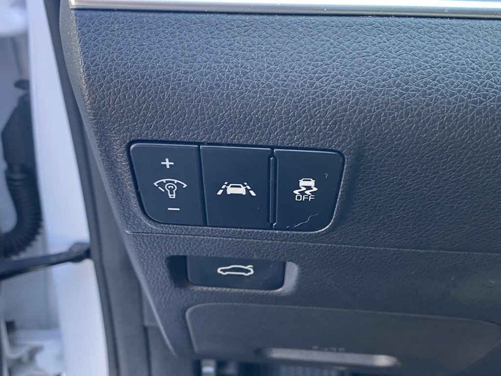 Used 2023 Kia K5 LXS image 10