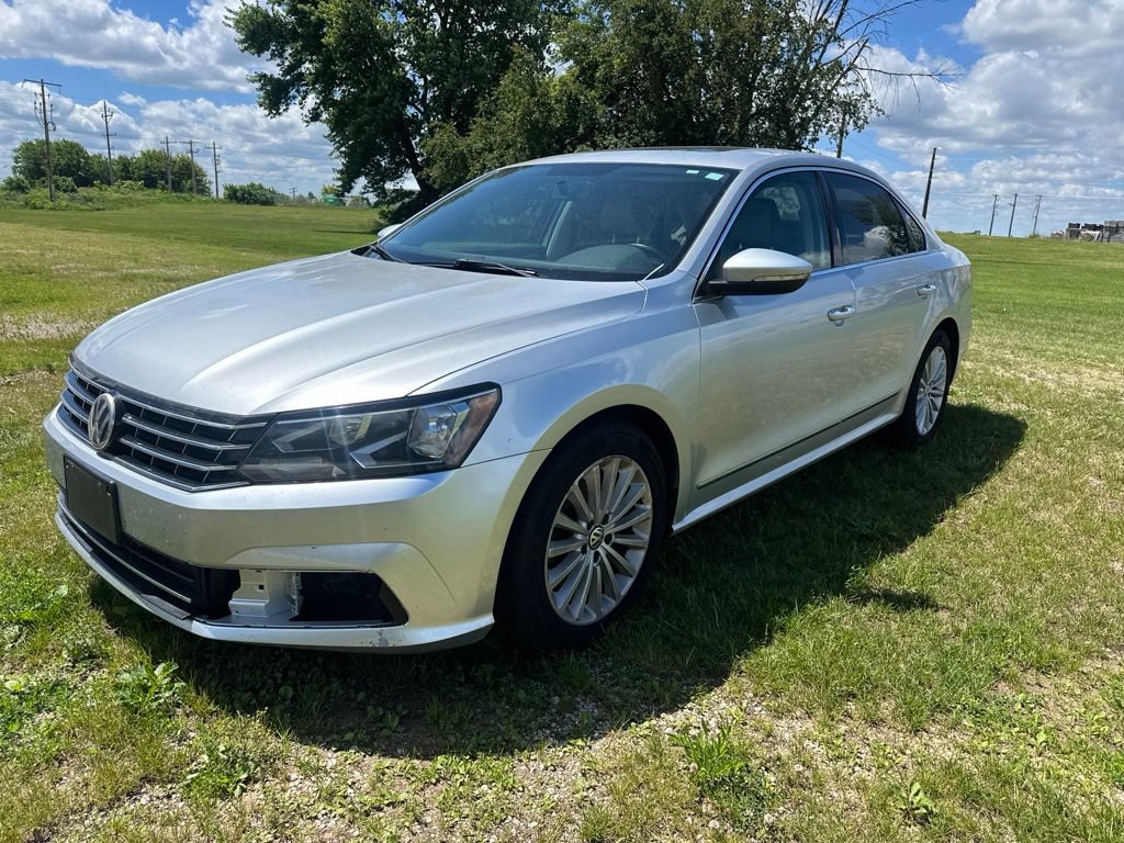 Used 2016 Volkswagen Passat 1.8T SE FWD image 10
