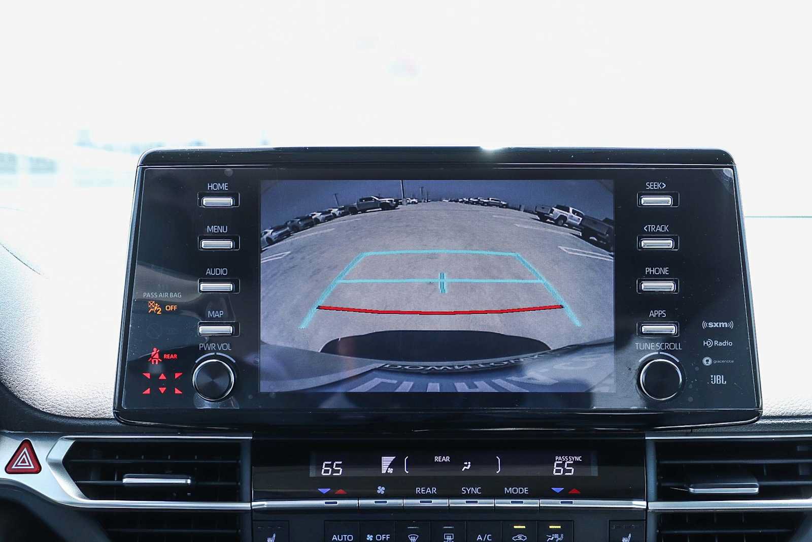 Used 2023 Toyota Sienna XLE w/ XLE Plus Package FWD image 25