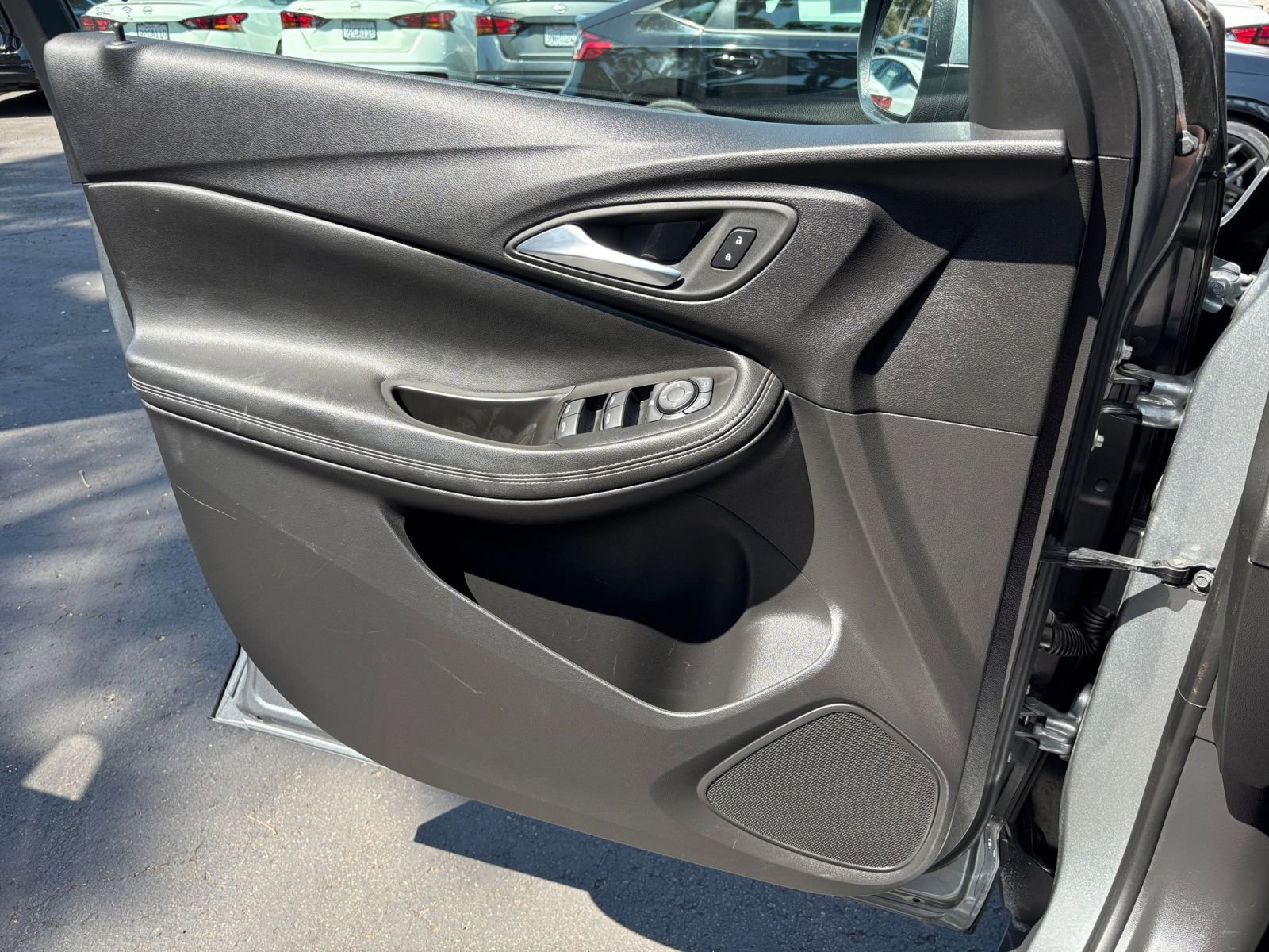 Used 2025 Buick Encore GX Preferred AWD/4WD image 18