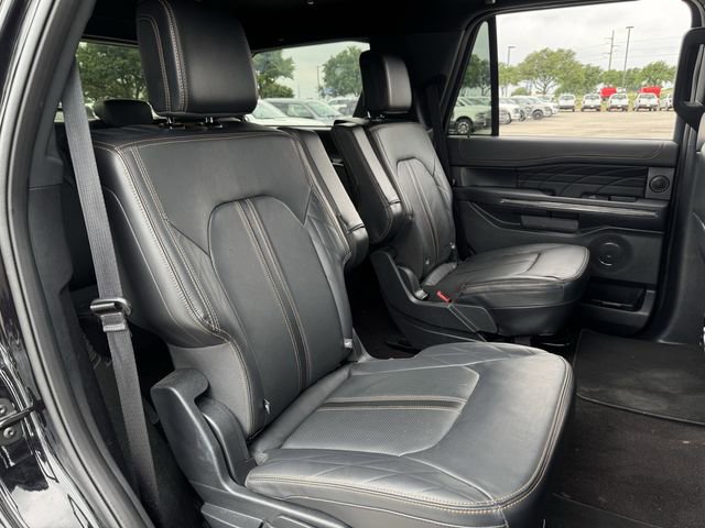 Used 2023 Ford Expedition Platinum image 32