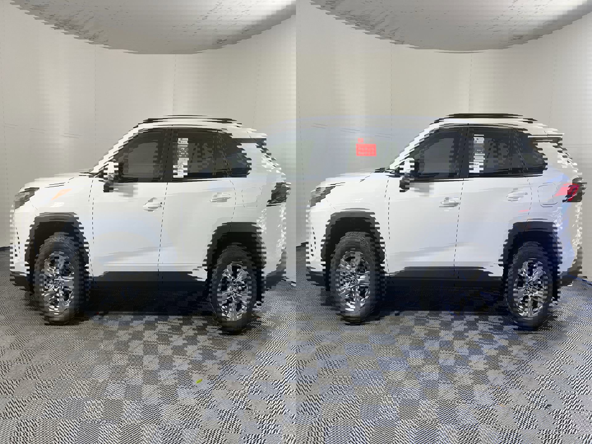 Used 2024 Toyota RAV4 XLE image 7