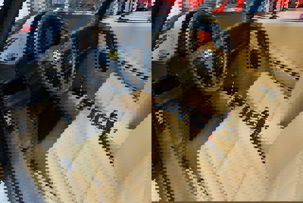 Used 1986 Ferrari 328 GTS image 2