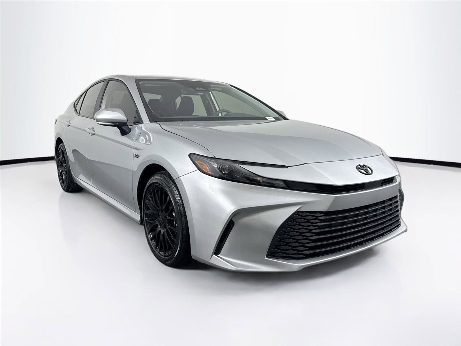 Certified 2025 Toyota Camry LE image 4