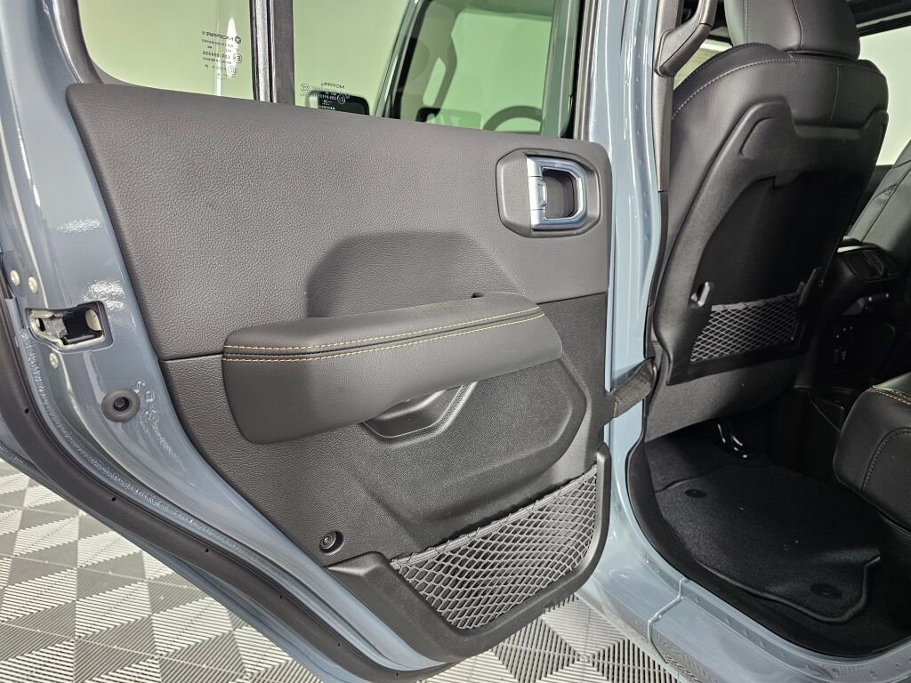 New 2026 Jeep Gladiator Mojave AWD/4WD image 32
