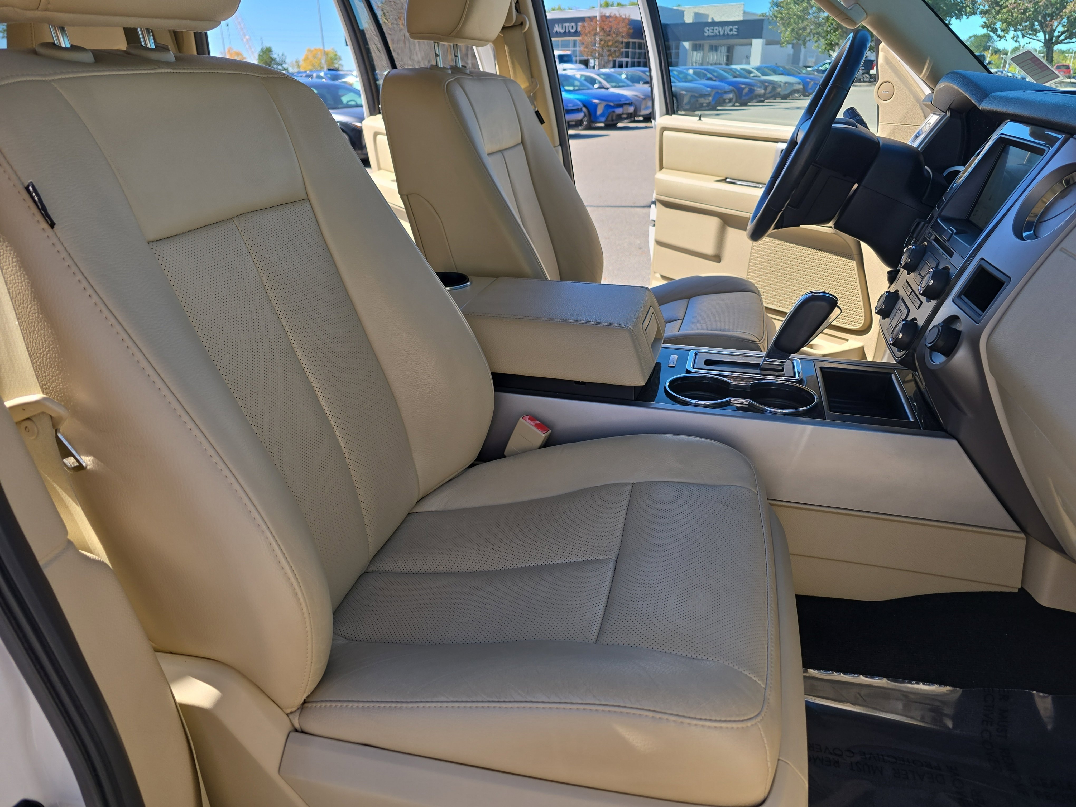 Used 2017 Ford Expedition Limited w/ Equipment Group 301A image 10