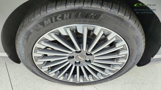 Used 2024 Genesis G80 image 58