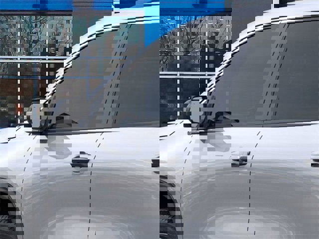 New 2025 Chevrolet Traverse LT w/ Enhanced Driving Package image 12