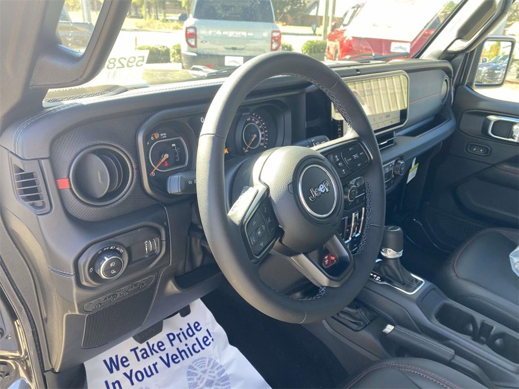 New 2025 Jeep Gladiator Rubicon image 14