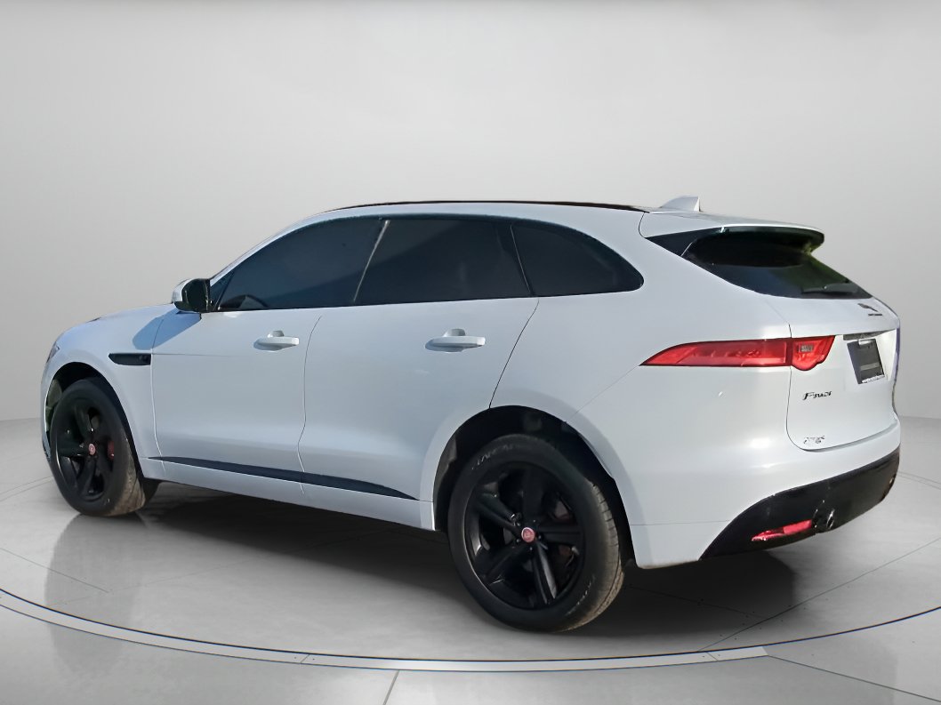 Used 2019 Jaguar F-PACE S image 20