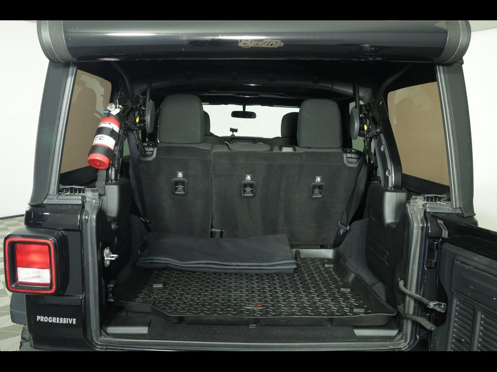 Used 2018 Jeep Wrangler Unlimited Sport S AWD/4WD image 12