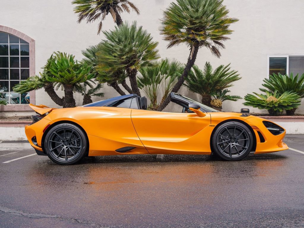 New 2026 McLaren 750S Spider RWD image 3