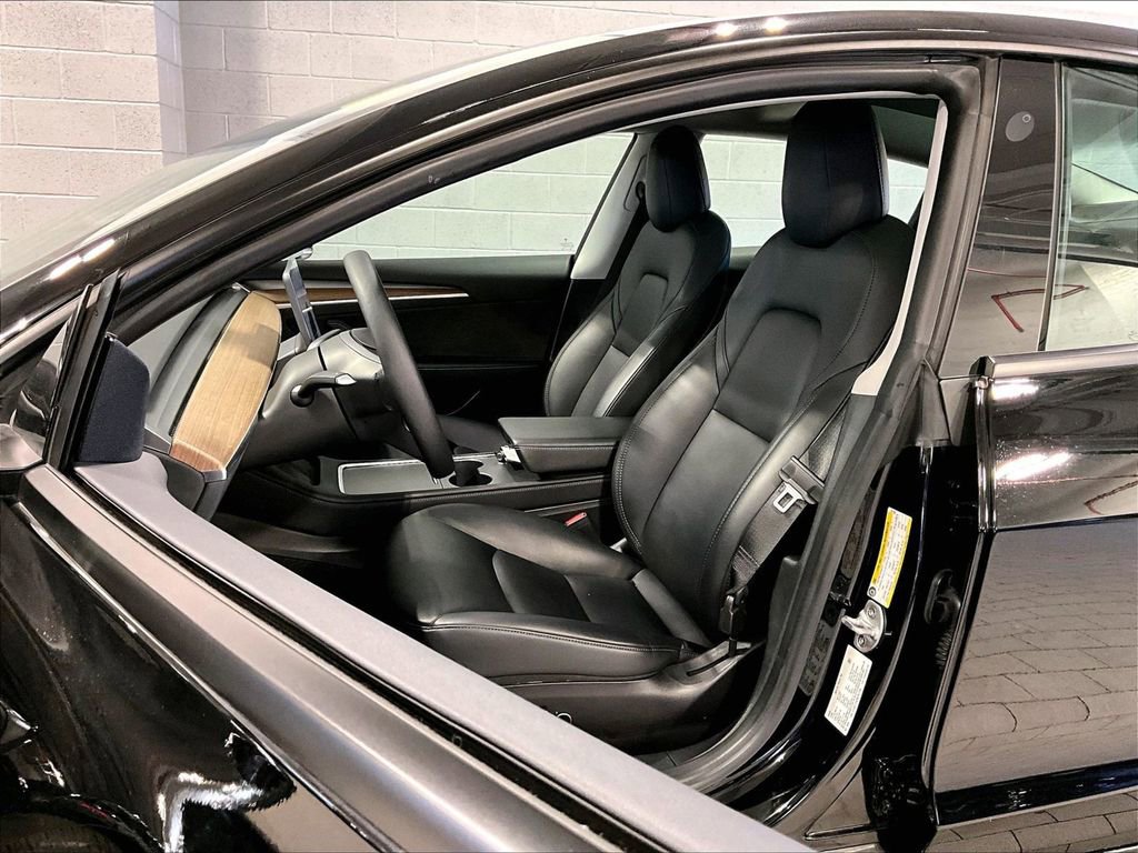 Used 2022 Tesla Model 3 image 5