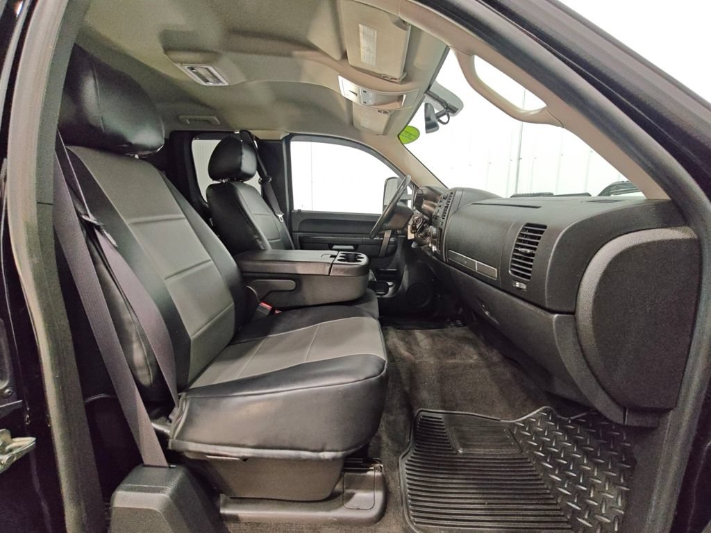 Used 2011 Chevrolet Silverado 2500 LT w/ Snow Plow Prep Package AWD/4WD image 25