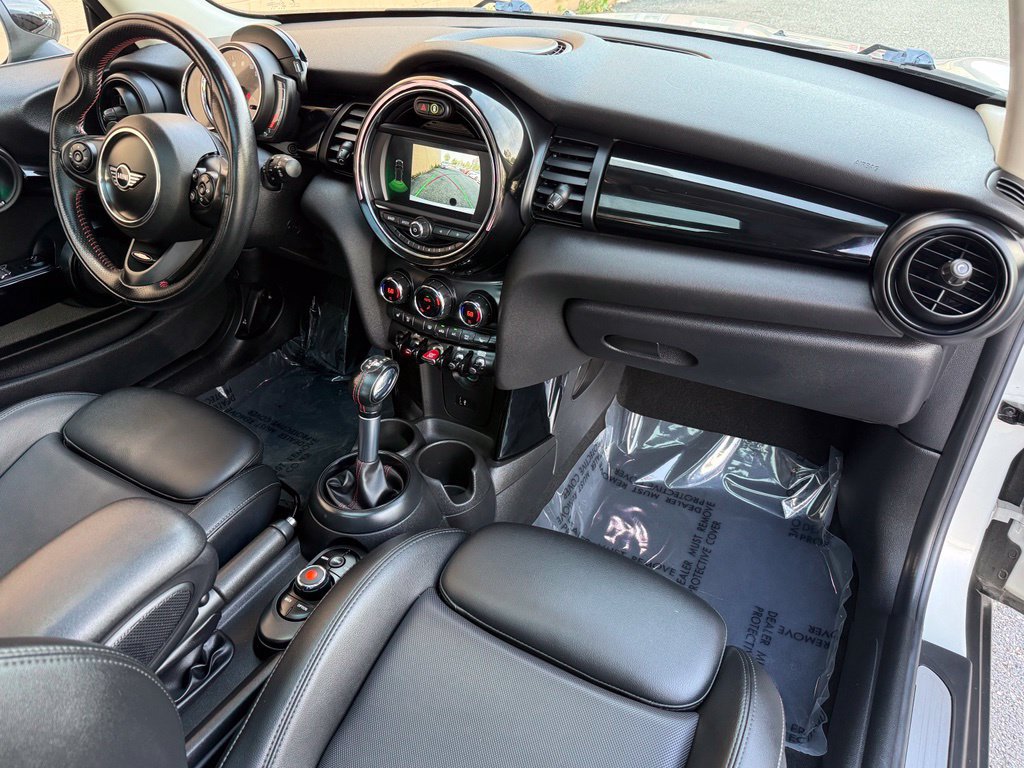 Used 2019 MINI Cooper S w/ Signature Upholstery Package FWD image 17
