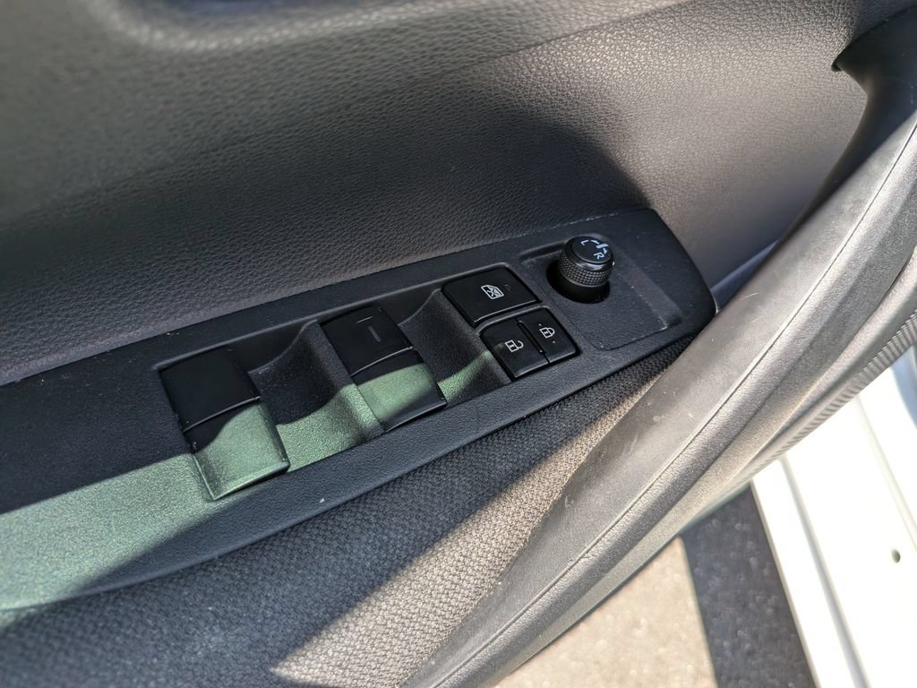 Used 2024 Toyota Corolla LE FWD image 21