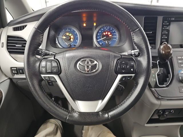 Used 2019 Toyota Sienna XLE w/ XLE Navigation Package image 18