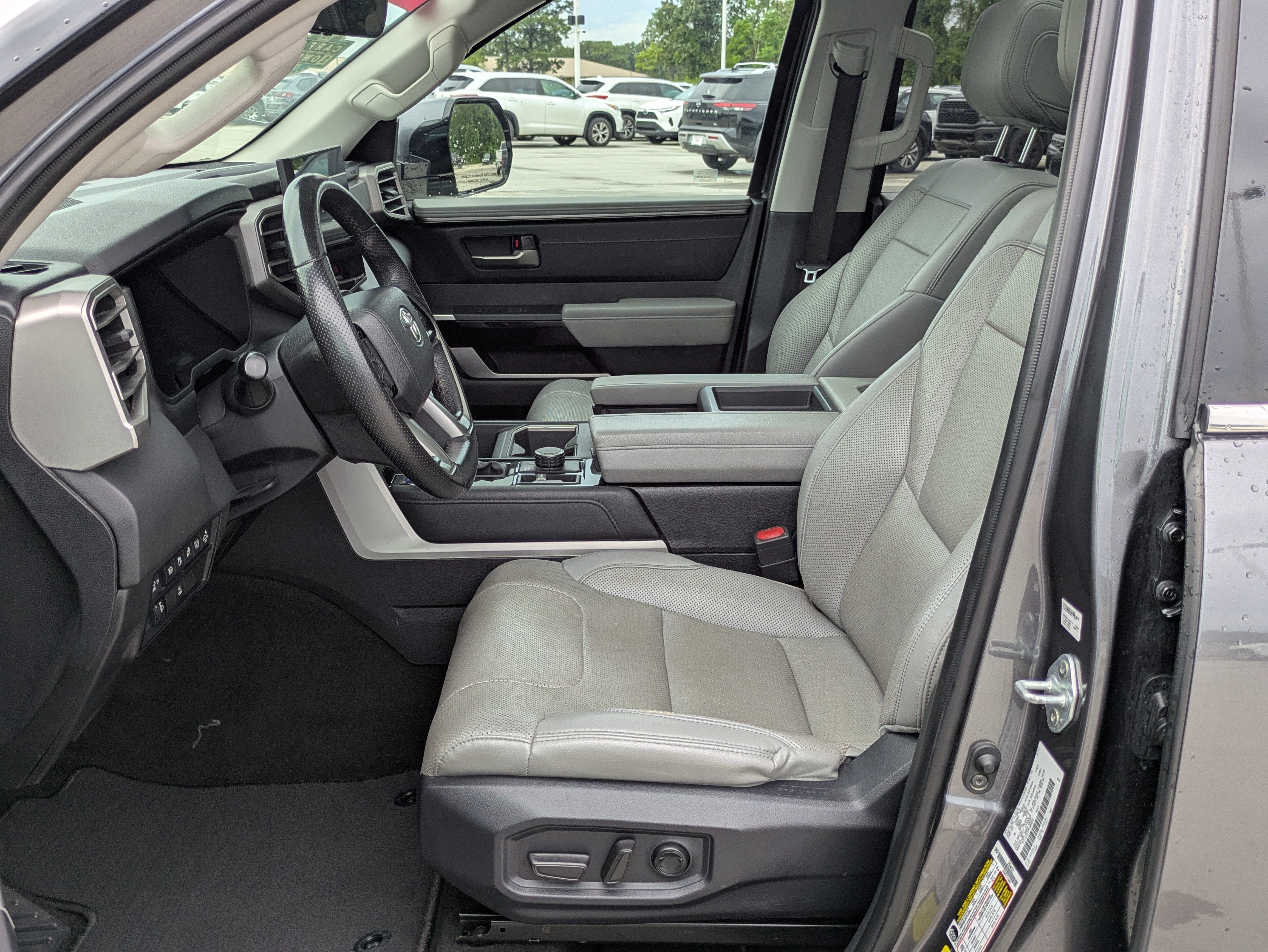 Used 2023 Toyota Tundra Limited w/ Power Package AWD/4WD image 11