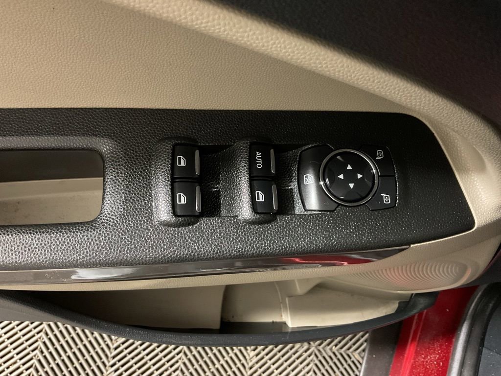 Used 2019 Ford EcoSport SE w/ SE Convenience Package FWD image 22