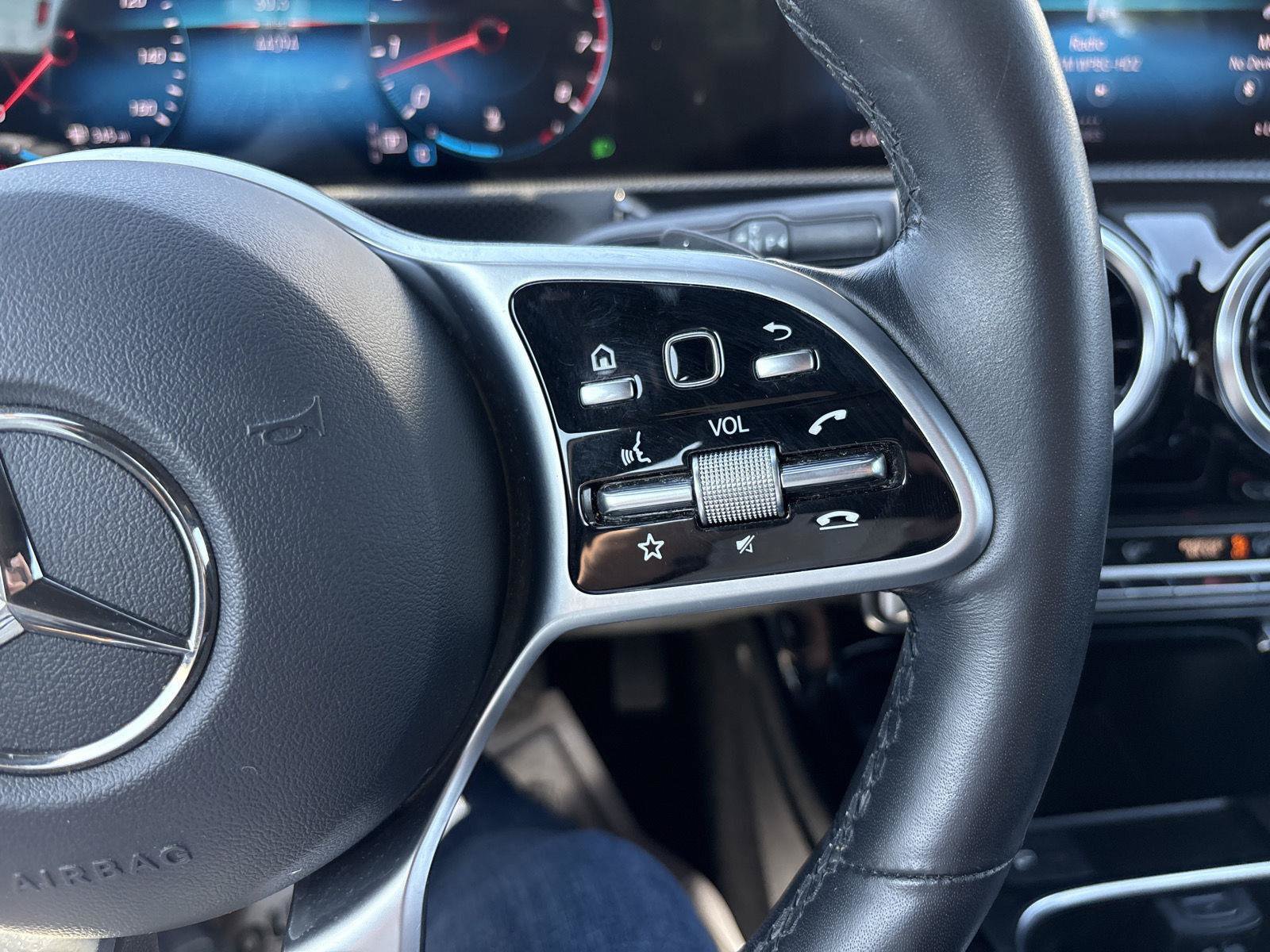 Used 2019 Mercedes-Benz A 220 4MATIC image 17