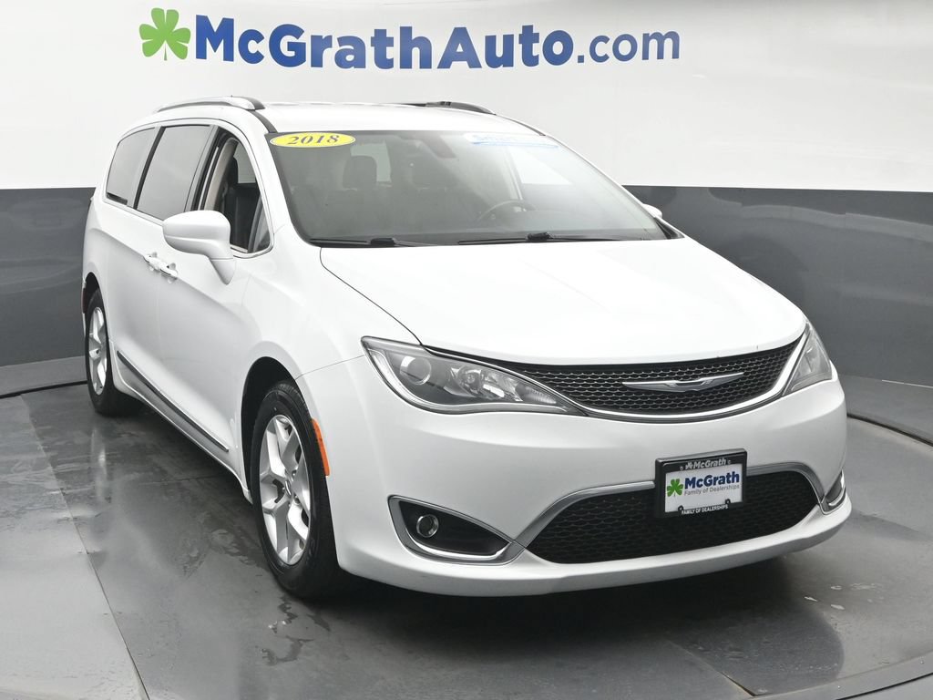 Used 2018 Chrysler Pacifica Touring-L Plus w/ Tire & Wheel Group FWD image 5