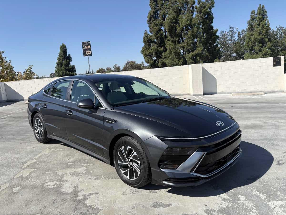 Used 2026 Hyundai Sonata Blue FWD image 34