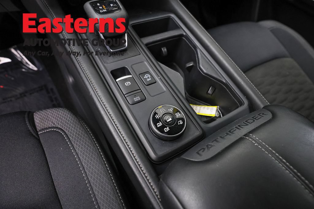Used 2024 Nissan Pathfinder S AWD/4WD image 21