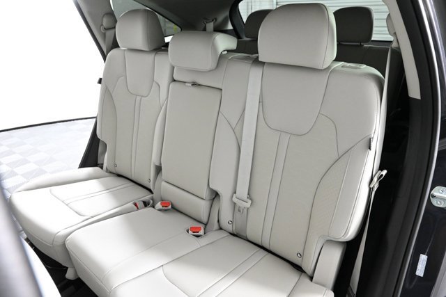 New 2025 Kia Sorento S image 12