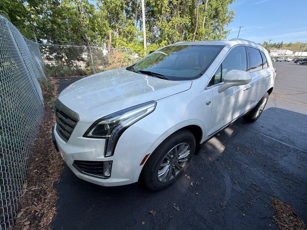 Certified 2019 Cadillac XT5 Luxury AWD/4WD image 1