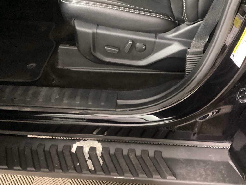 Used 2020 Ford F150 Lariat w/ Equipment Group 502A Luxury AWD/4WD image 16