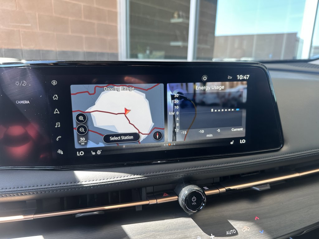 Used 2023 Nissan Ariya FWD image 21