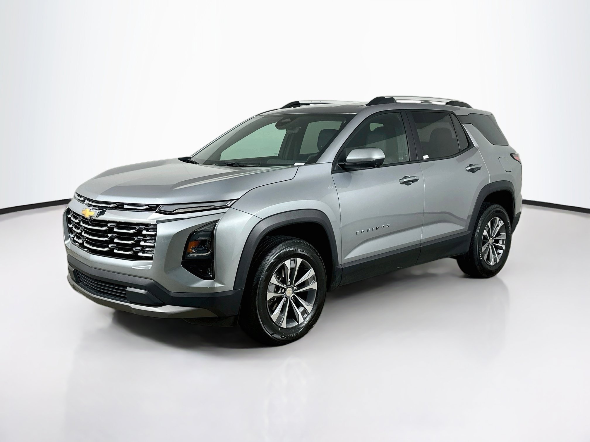 Used 2025 Chevrolet Equinox LT w/ Convenience Package II FWD image 3