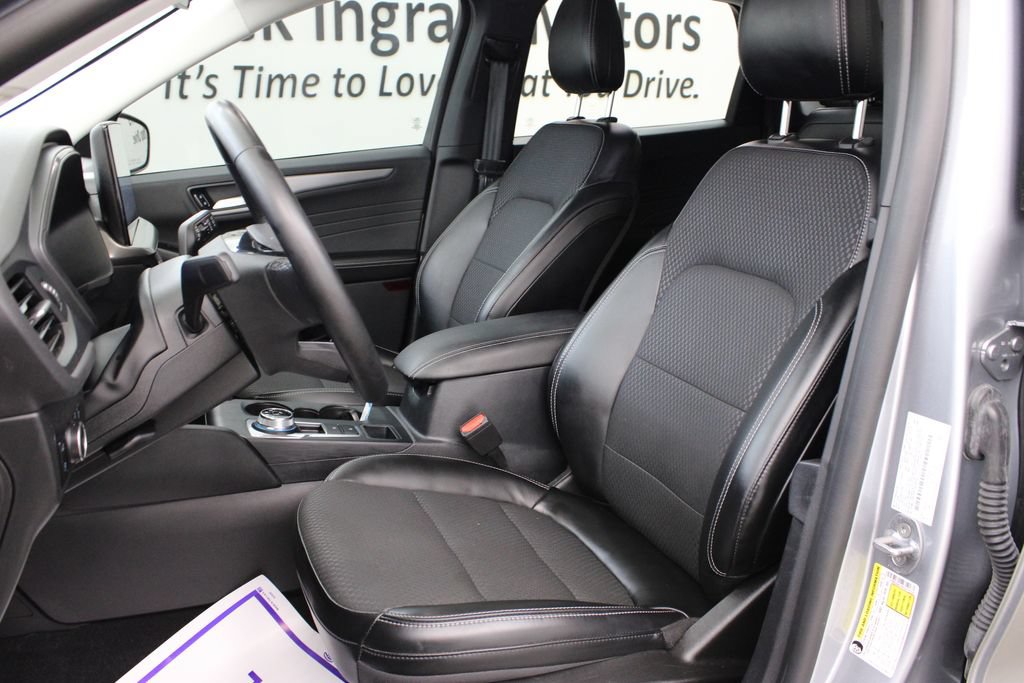 Used 2023 Ford Escape SE FWD image 15